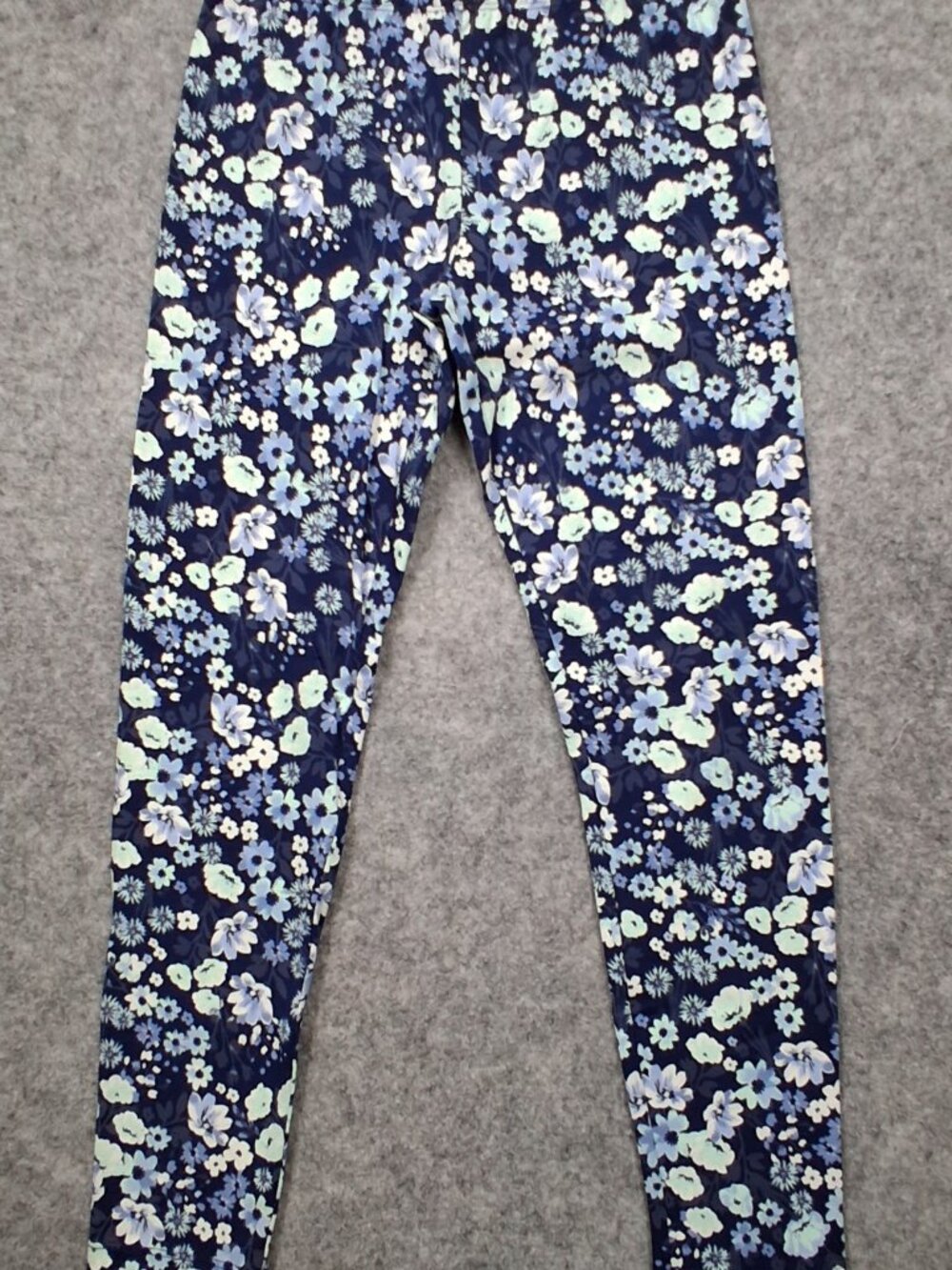 Epic Threads  girls leggings size  large blue, green and white new with tags